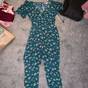 Beautiful green romper with yellow flowers!